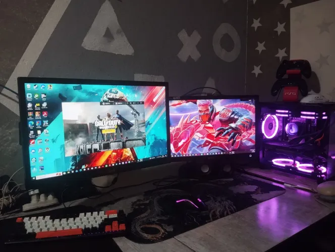 PC gamer completo com duas telas mesa e cadeira