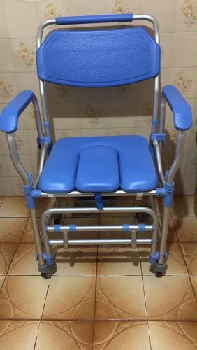 Cadeira de banho higiênica
