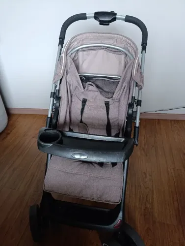 Carrinho e bebê conforto Kiddo