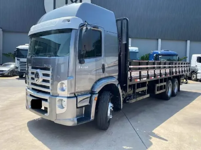 Vw 24280 6x2 2014 - Carroceria