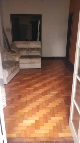 ótimo Apartamento com Varanda