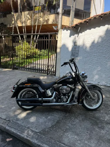 Harley Davidson Softail Deluxe 2015 Preta