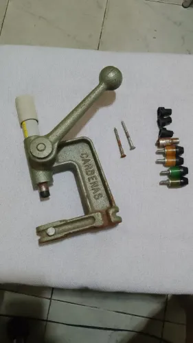 Balancim CARDENAS para colocar botão de pressão de diversos tipos