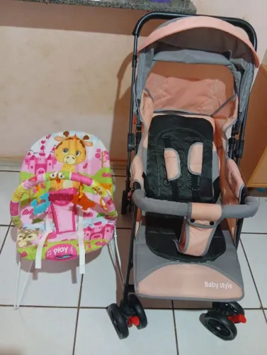 Vendo carrinho e cadeirinha 
