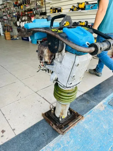 COMPACTADOR A GASOLINA
