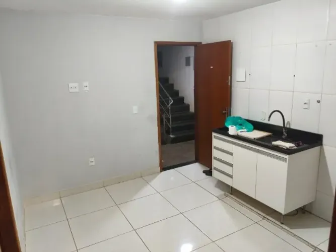 ? ALUGA-SE APARTAMENTO DE 2 QUARTOS COM MÓVEIS PLANEJADOS! ? Seu novo lar pode estar aqu