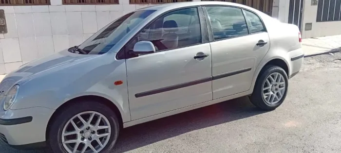Volkswagen Polo Sedan 1.6 MI Total Flex 8V 4P 2006