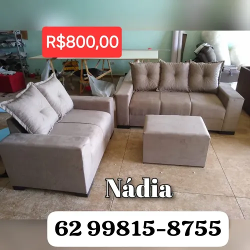 Sofá 2 e 3 lugares + Puff - R$800,00