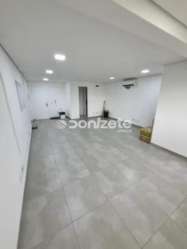 Sala Comercial à Venda 39 m² em Vila Gilda, Santo André | 2 Vagas