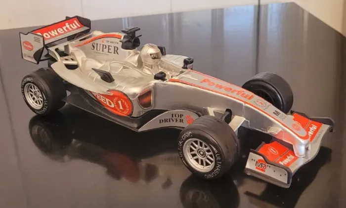 Brinquedo Carro F1 com Luz e Som 25cm A Fricção