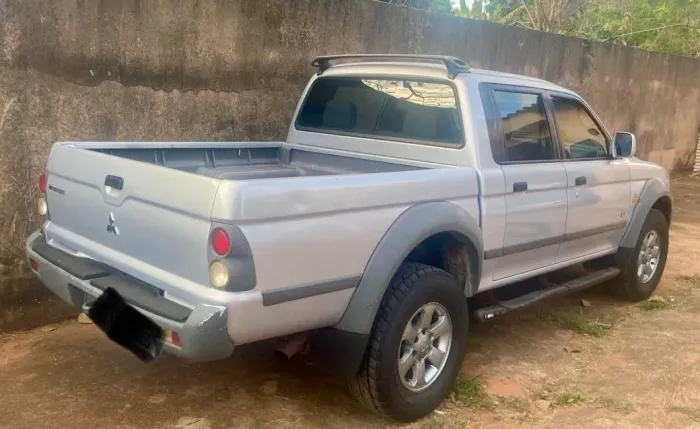 Mitsubishi L200 Outdoor GLS 2.5 4X4 CD TDI Diesel 2011
