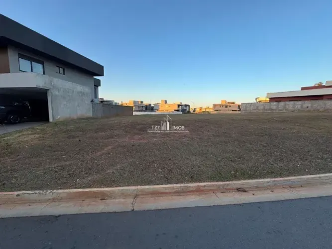 Lote Jardins França, lote com 540,00 m², Quitado e Registrado. - Qd 28