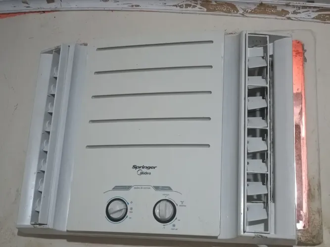 Ar condicionado Springer 10 mil BTUs 