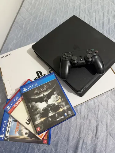 Ps4 slim 1tb! Aceito cartão até 12x.