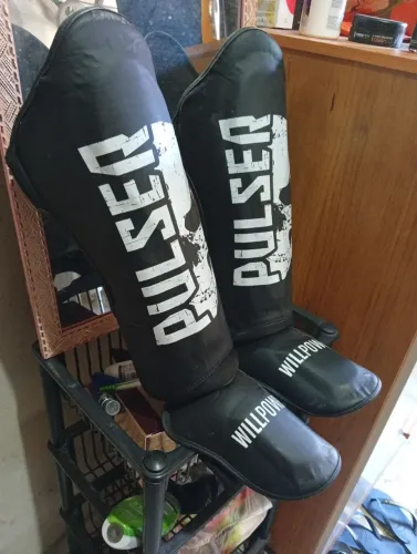 Caneleiras muay PULSER