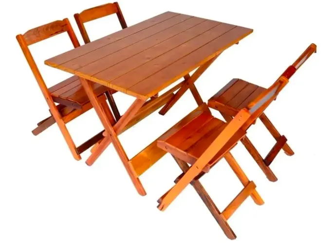 Mesa grande com 4 cadeiras em madeira