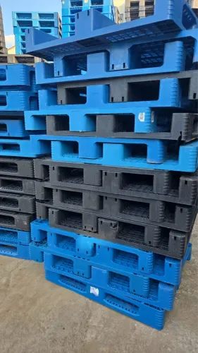 PALETE DE PLÁSTICO REFORÇADO