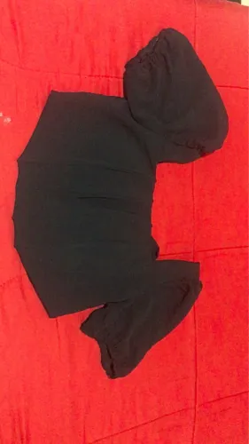 Cropped preto