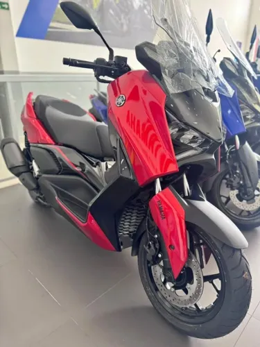Xmax 300 connected GPS ABS 2027 0km **Entrada R$0,00**