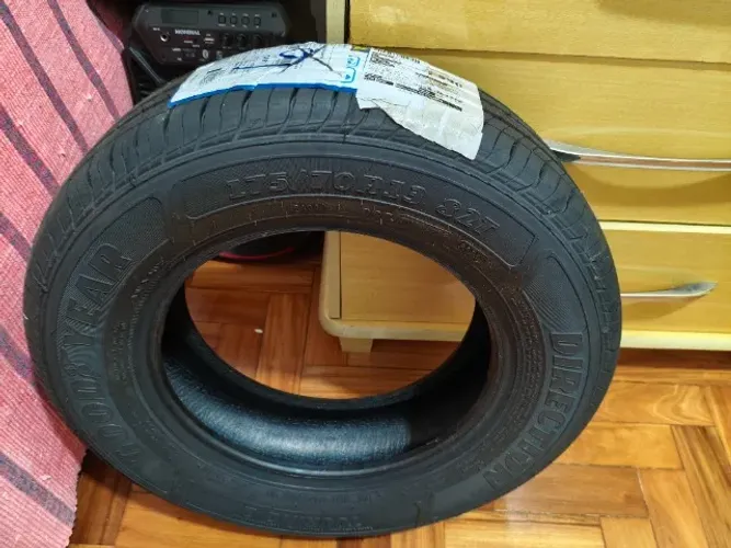 Par de pneus (dois) GOODYEAR 175/70R13 82T