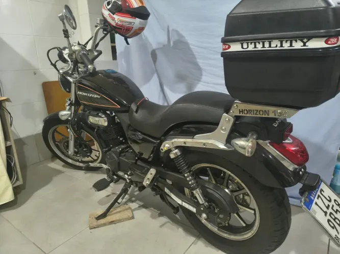 Moto praticamente zero km