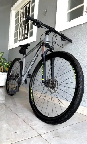 Bicicleta Oggi Big Wheel 7.0