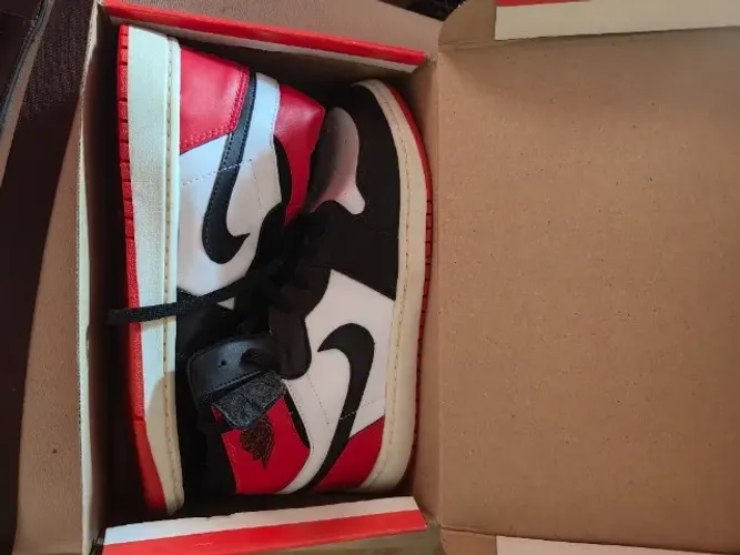 Bota Air Jordan 1 Retro 43 PretoVermelho