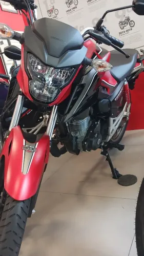 Nova CG160 Titan 50 Anos