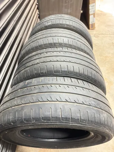 VENDO JOGO DE PNEU ARO 16 - 235/60/16 P/ TUCSON