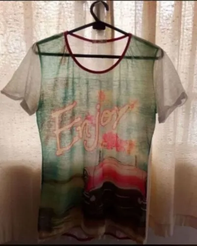 Camiseta Enjoy semi-nova