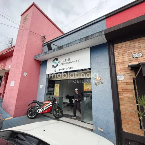 Salão comercial em Atibaia - Av. Lucas Nogueira Garcez