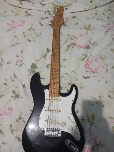 Guitarra Stratocaster Kauthon