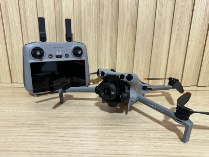 Drone DJI Mini 5 pro combo Plus (52 min de voo)