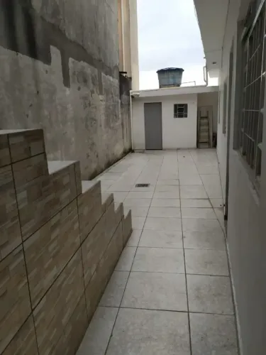 CASA TÉRREA PARA LOCAÇÃO NA VILA GUARANI - EXCELENTE LOCALIZAÇÃO