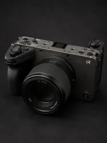 SONY FX30 + LENTE 50MM - KIT COMPLETO À VENDA