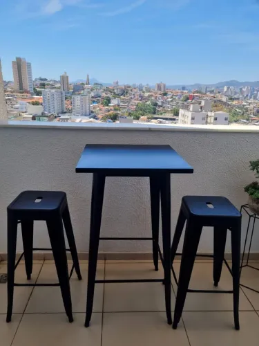 Conjunto Mesa Bistrô Tolix + 2 Banquetas Tolix
