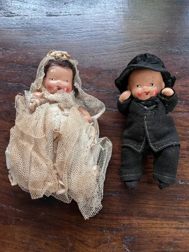 Bonecas muito antigas para colecionador - Casal de Noivinhos
