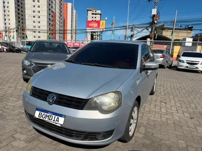 Volkswagen Polo Sedan 1.6 MI Total Flex 8V 4P 2013