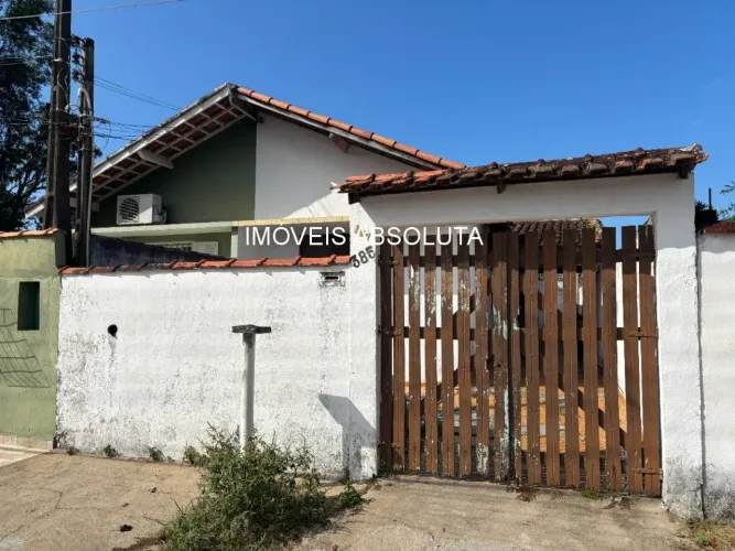 Casa com Edícula à Venda | 141m² | 2 Dormitórios no Total | 3 Vagas | Ótima Localização