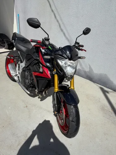 V/T CB1000R 2012