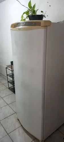 Geladeira gelo seco