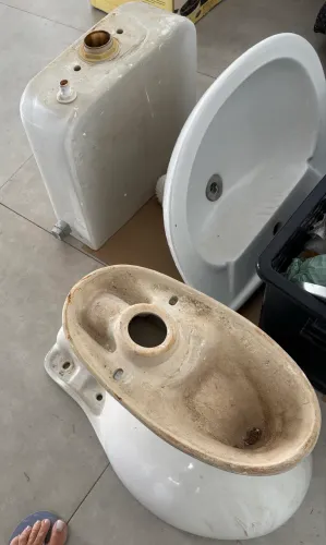 Vaso com caixa acoplada e pia com coluna