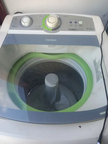 Máquina cônsul facilita 11.5 kg super conservada  800.00 entrego 