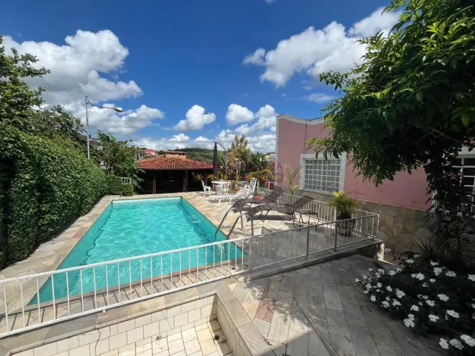 Casa à venda no Centro de Caxambu