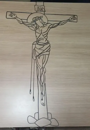 Escultura sacra artesanal de crucifixo ou Cristo crucificado