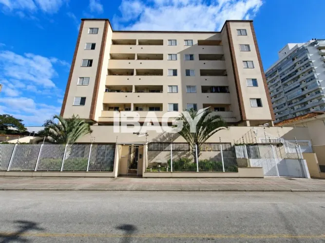 Excelente Apartamento 3 dormitório(s) em Barreiros - São José