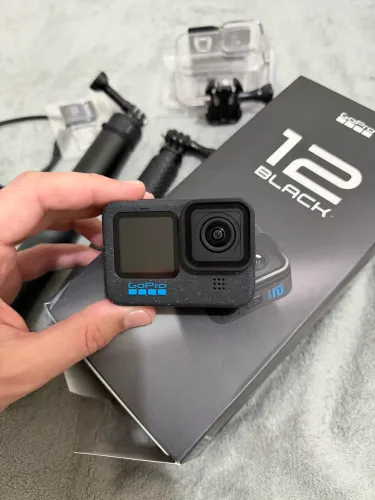 GoPro Hero12 Black + Cartão de Memória 128GB + Acessórios