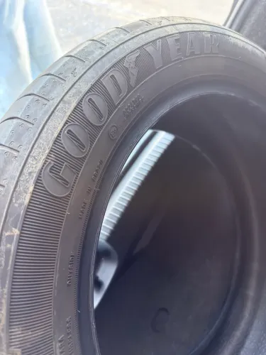 Pneu Goodyear aro 17