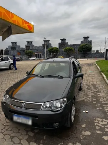 Fiat Palio Weekend HLX 1.8 MPI Flex 4P 2005
