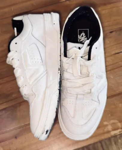 Tênis Vans Upland White Black 41 (usado)